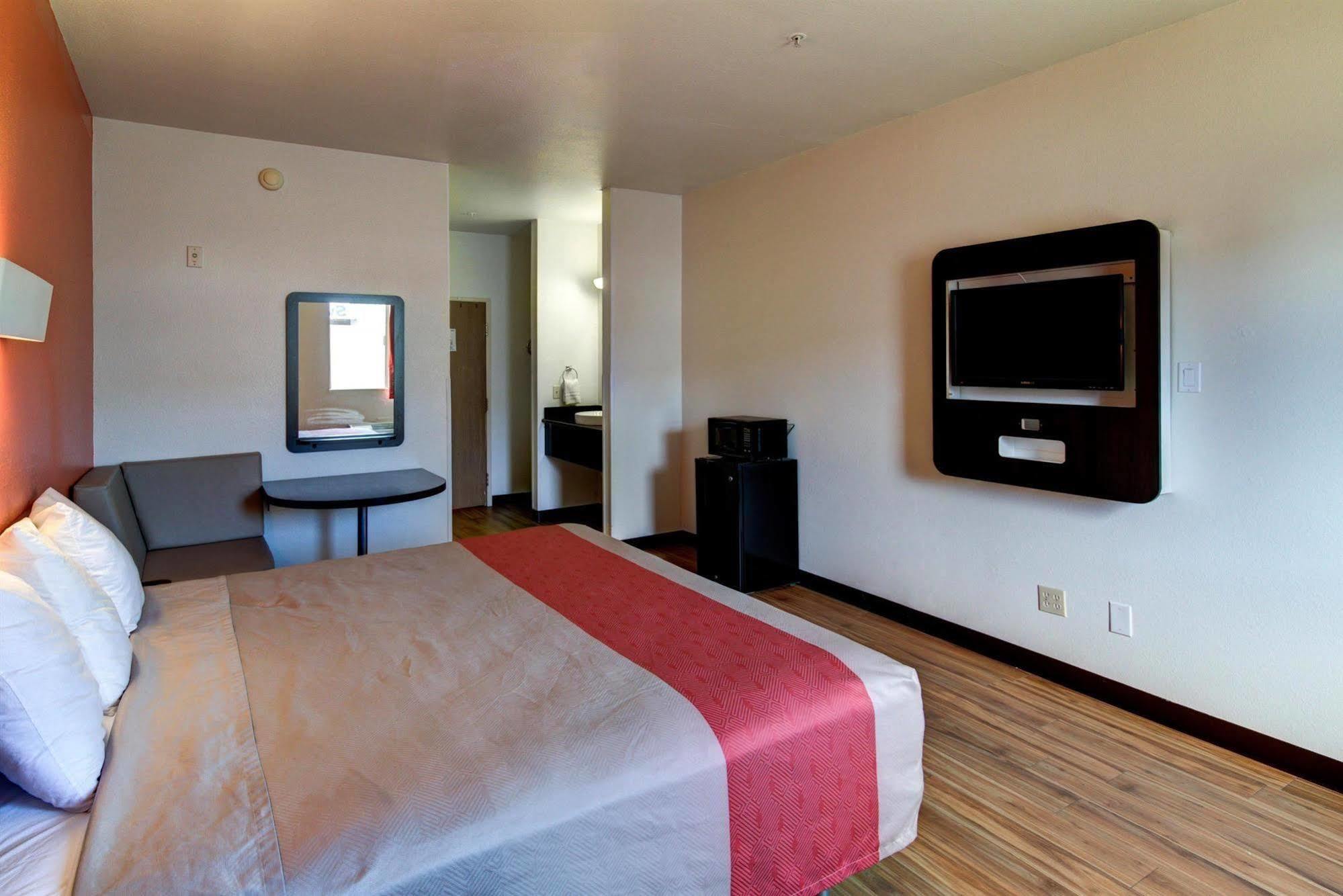 Motel 6 Waco - Woodway Екстер'єр фото
