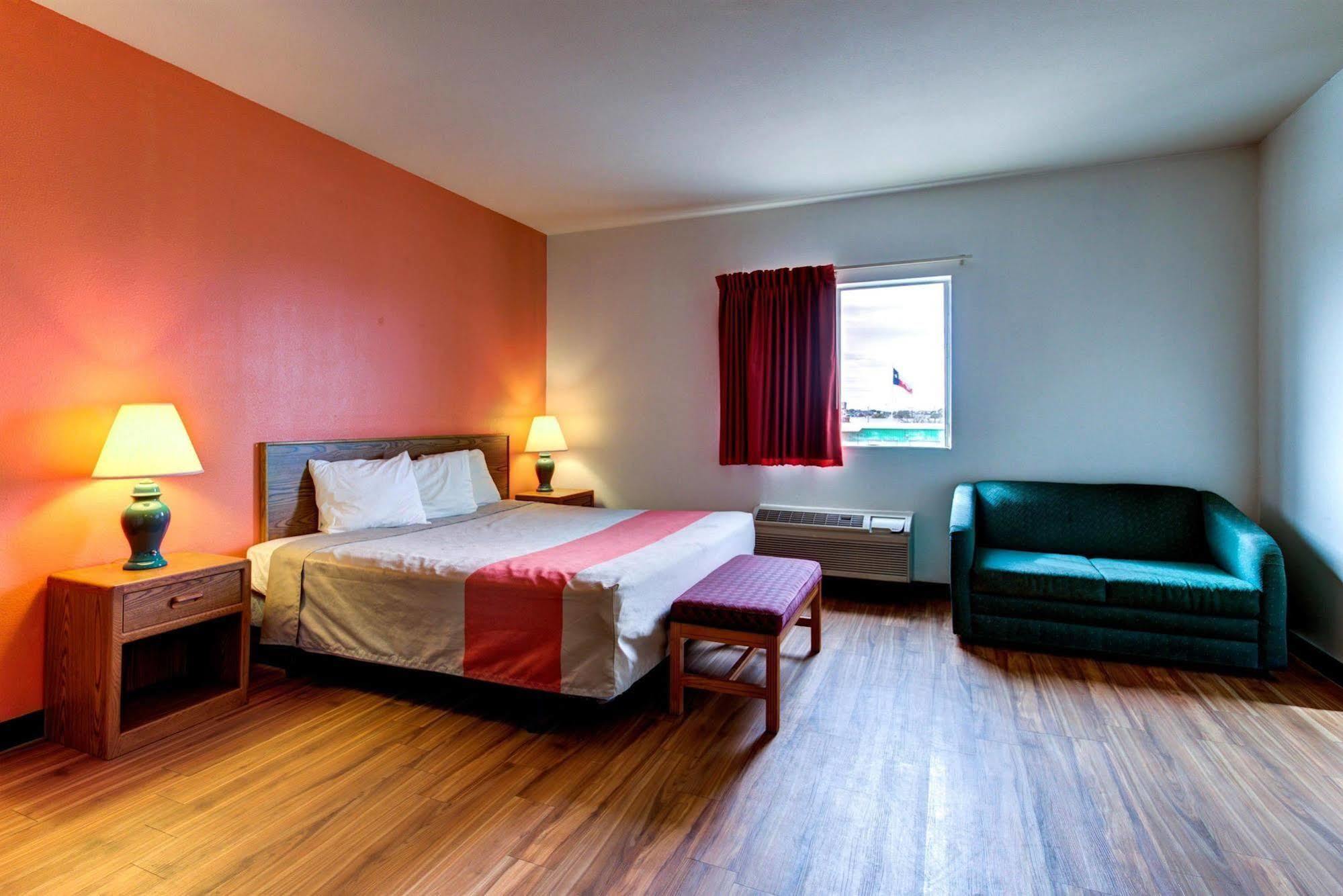 Motel 6 Waco - Woodway Екстер'єр фото